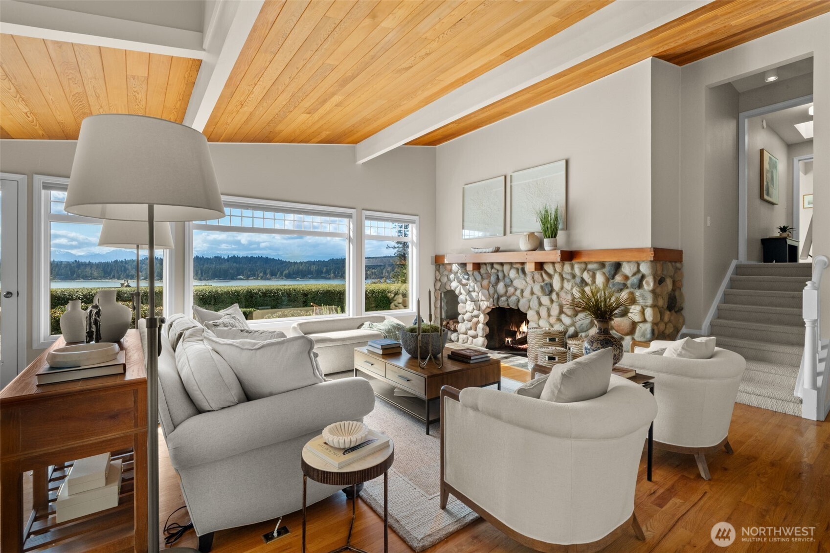 14735 Henderson Road Northeast Bainbridge Island, WA 98110 - Photo 10 of 35