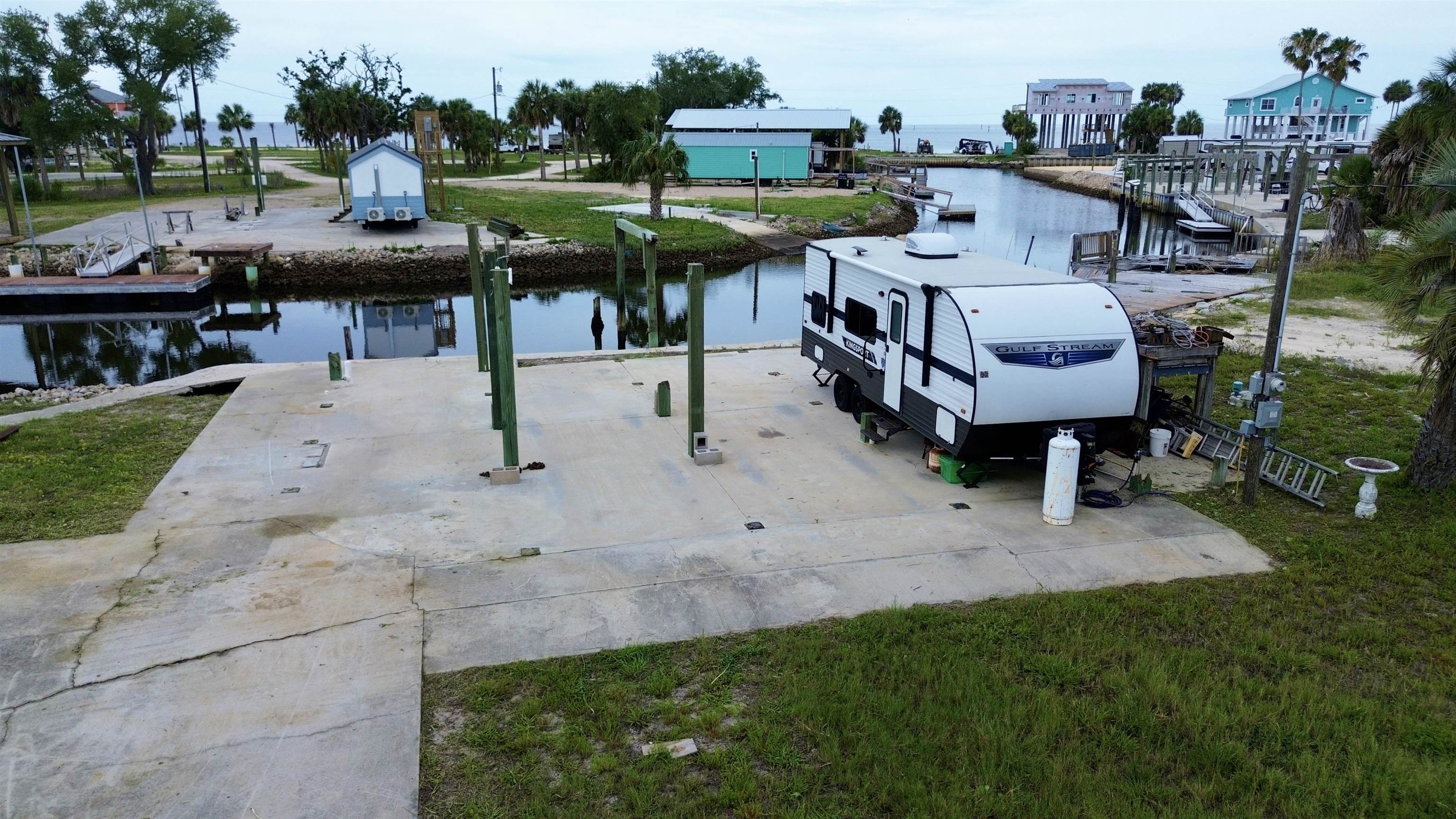 141 King Fisher Road Perry, FL 32348 - Photo 15 of 18