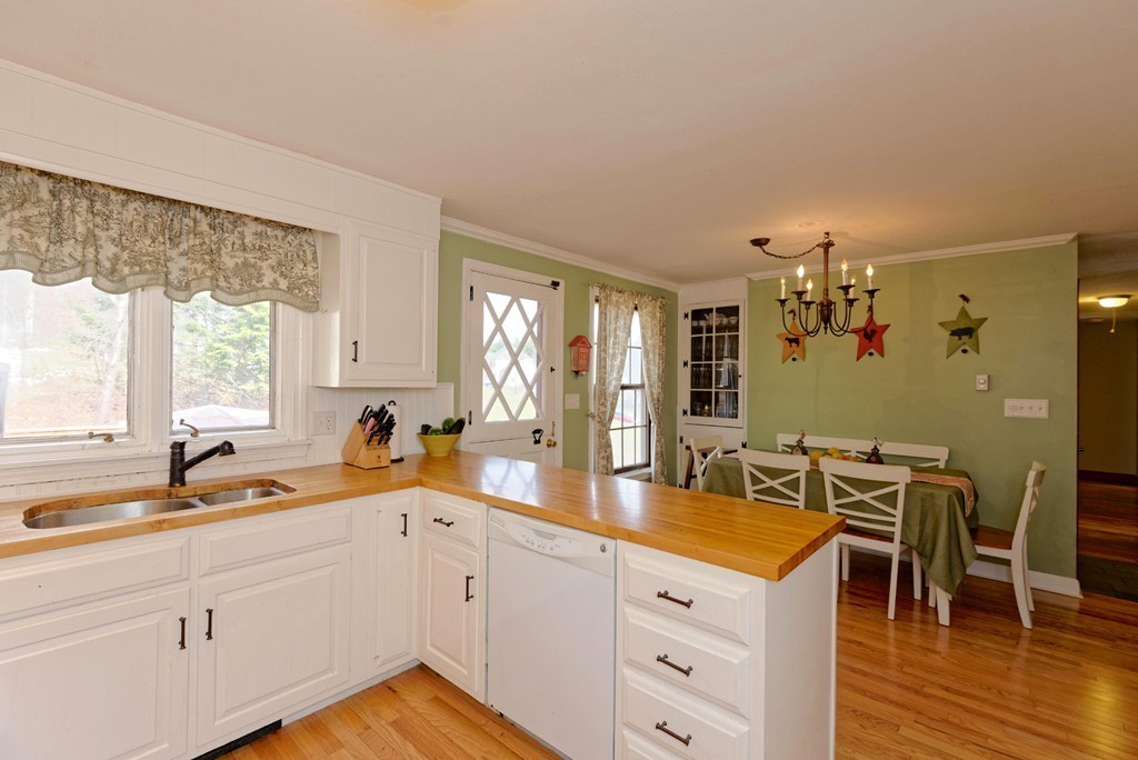 49 Old Bolton Road Hudson, MA 01749 - Photo 6 of 30 Gallery Image 6