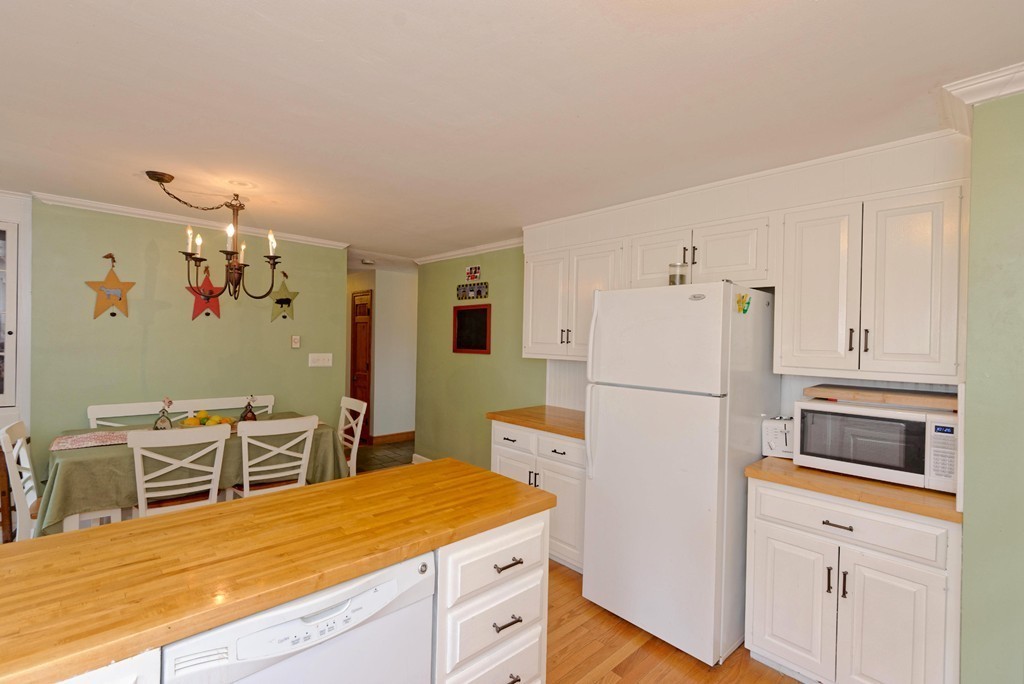 49 Old Bolton Road Hudson, MA 01749 - Photo 7 of 30 Gallery Image 7