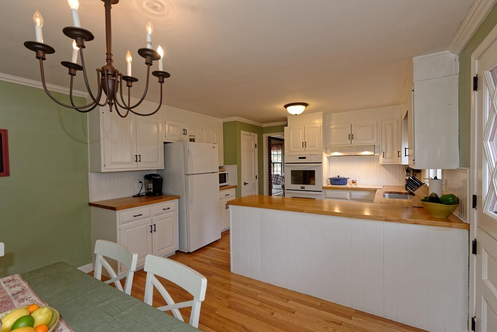 49 Old Bolton Road Hudson, MA 01749 - Photo 10 of 30 Gallery Image 10