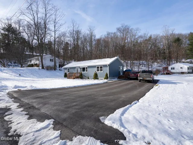 $310,000 | 30 Mahican Manor, Cairo, NY 12482