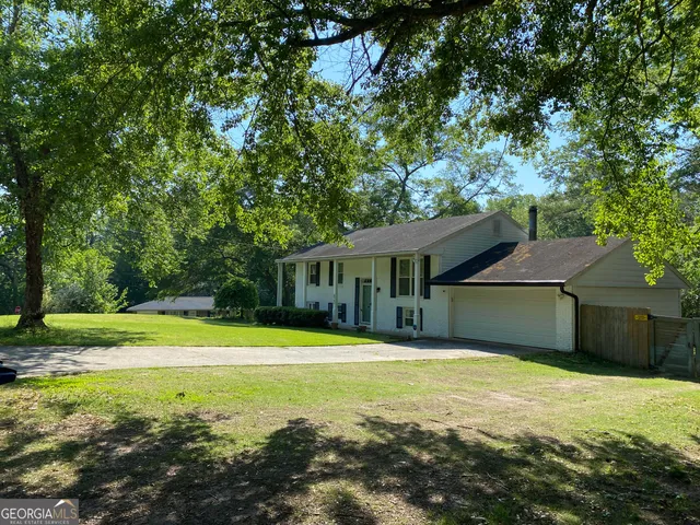 $329,000 | 825 South Forest Lake Drive, Macon, GA 31210