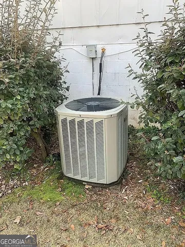 $329,000 | 825 South Forest Lake Drive, Macon, GA 31210