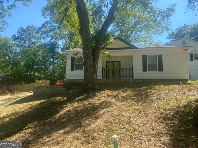 $329,000 | 825 South Forest Lake Drive, Macon, GA 31210