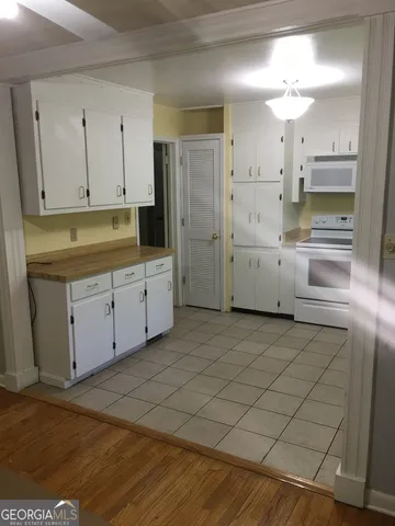 $329,000 | 825 South Forest Lake Drive, Macon, GA 31210