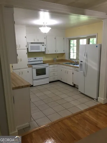 $329,000 | 825 South Forest Lake Drive, Macon, GA 31210