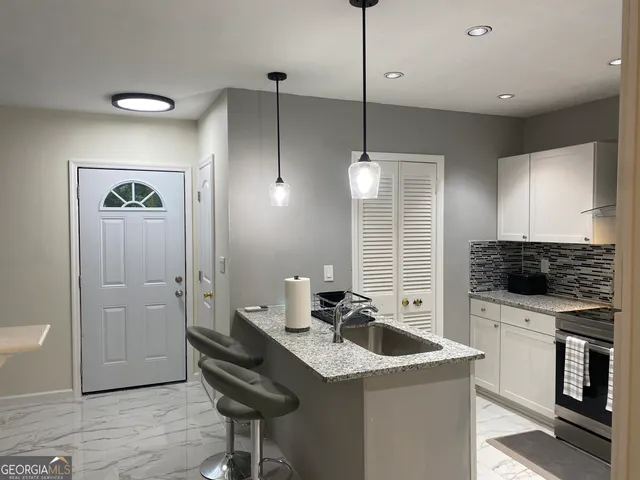 $329,000 | 825 South Forest Lake Drive, Macon, GA 31210