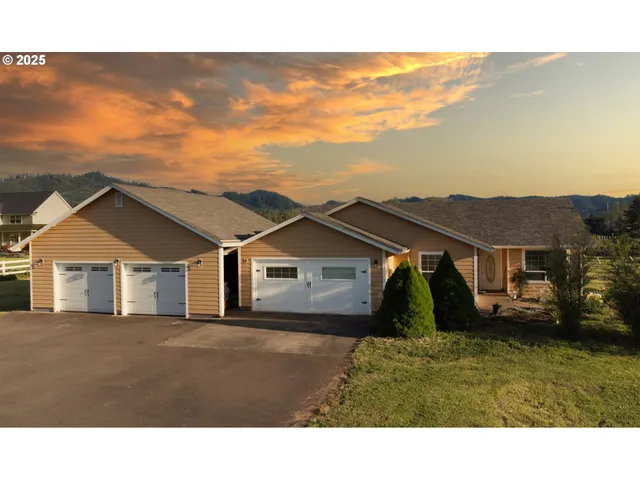 $625,000 | 205 Fair Oaks Road, Oakland, OR 97462