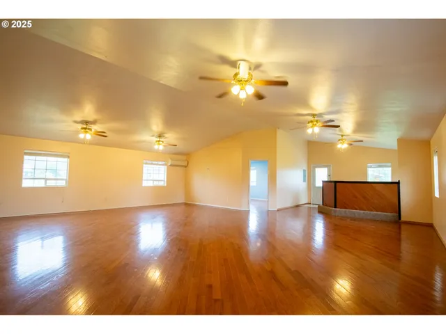 $625,000 | 205 Fair Oaks Road, Oakland, OR 97462