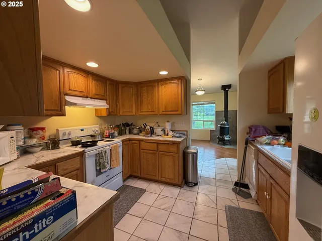 $625,000 | 205 Fair Oaks Road, Oakland, OR 97462