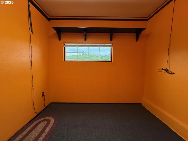 $625,000 | 205 Fair Oaks Road, Oakland, OR 97462