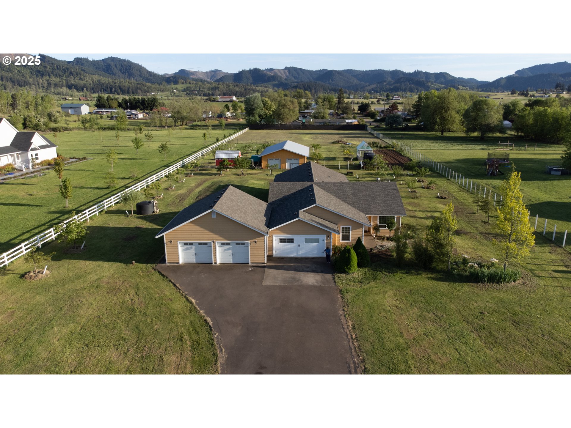 205 Fair Oaks Road Oakland, OR 97462 - Photo 41 of 42 Drone View/UAV