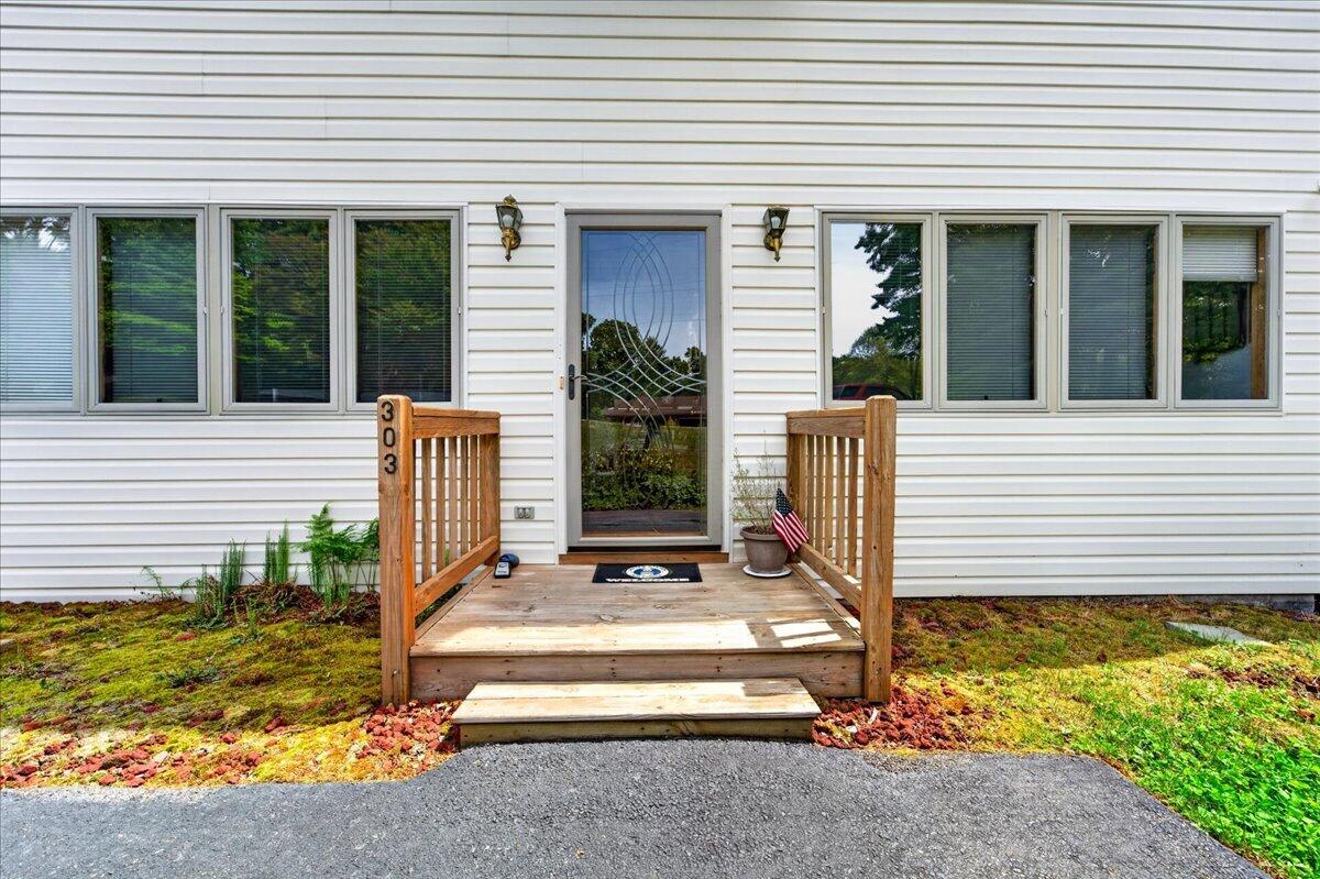 303 Oak Ridge Drive Bassett, VA 24055 - Photo 8 of 63 09-303 ORD-9