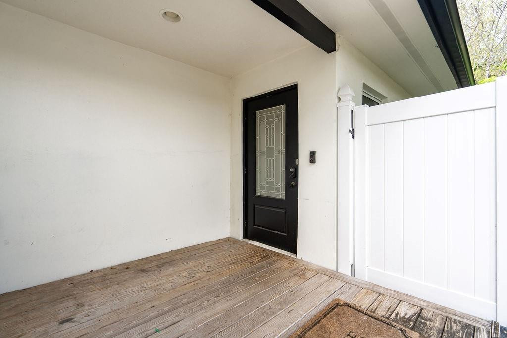 463 Newcastle Street Boca Raton, FL 33487 - Photo 5 of 32 Photo 5