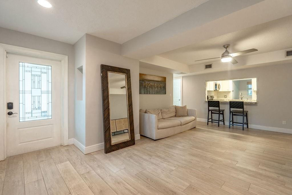 463 Newcastle Street Boca Raton, FL 33487 - Photo 6 of 32 Photo 6