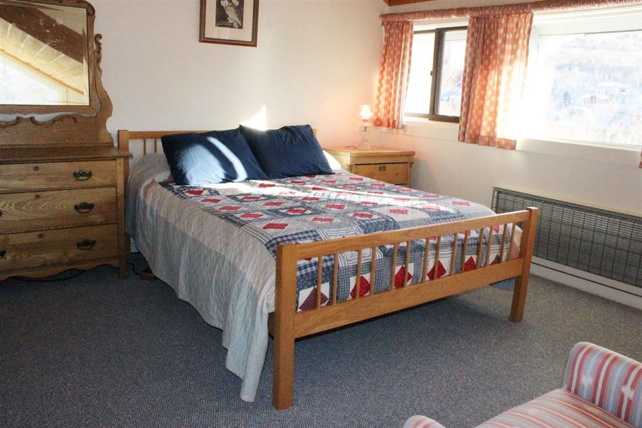 16 Birch Road, Unit 2 Lincoln, NH 03251 - Photo 14 of 40