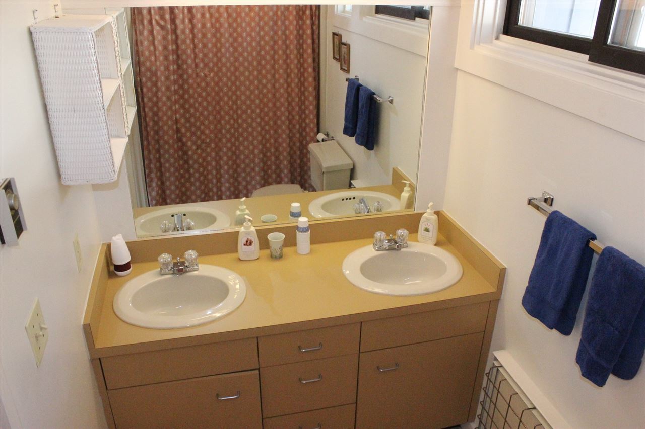 16 Birch Road, Unit 2 Lincoln, NH 03251 - Photo 18 of 40