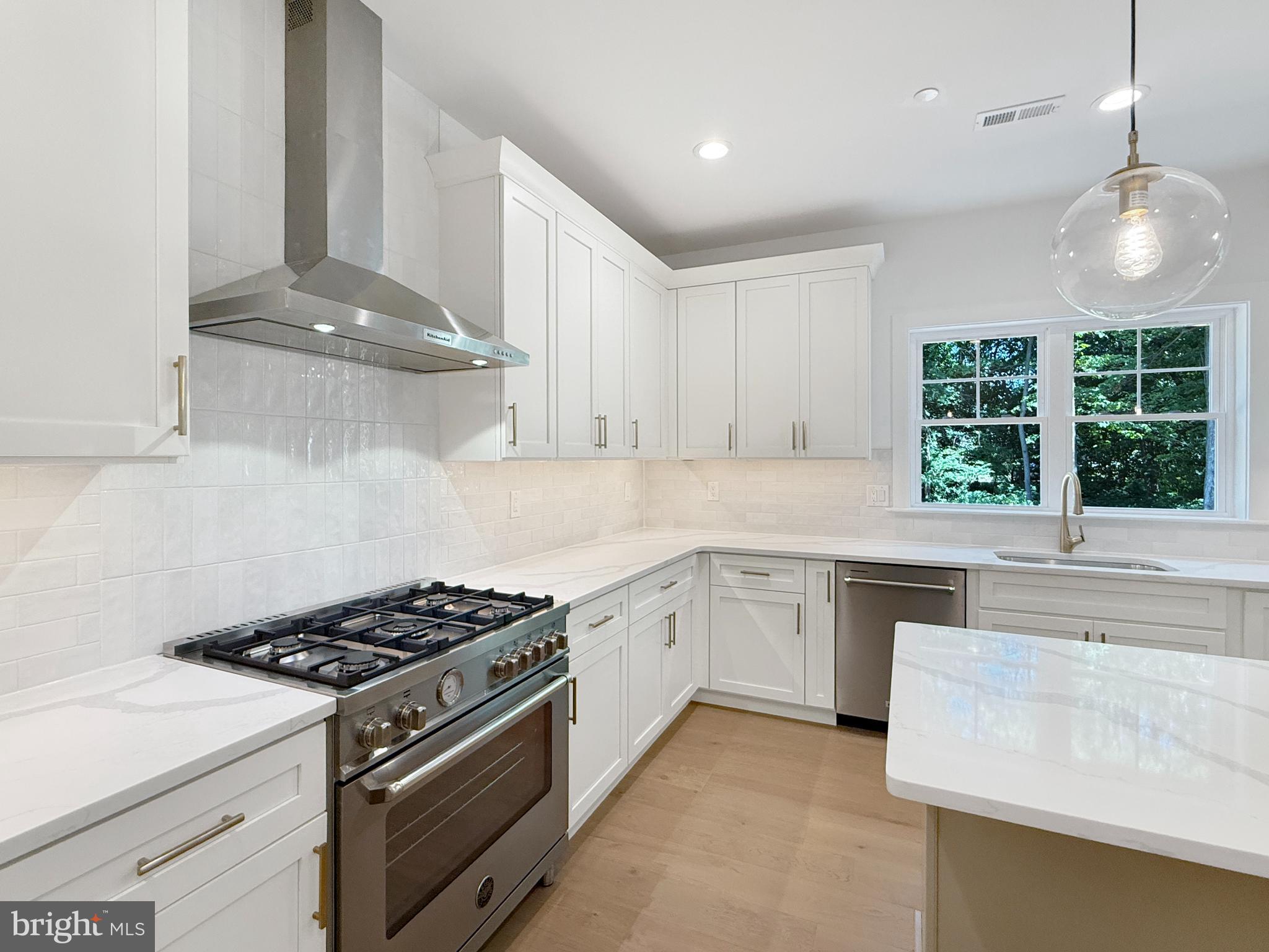 1823 North Line Street Lansdale, PA 19446 - Photo 7 of 44