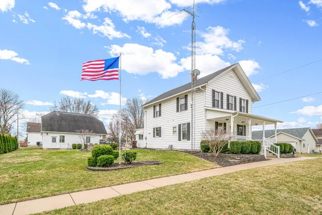 $255,000 | 2513 Woods Street, West Brooklyn, IL 61378