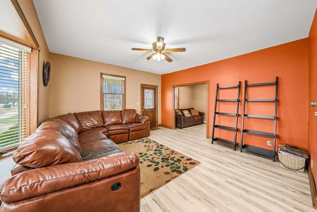 $255,000 | 2513 Woods Street, West Brooklyn, IL 61378