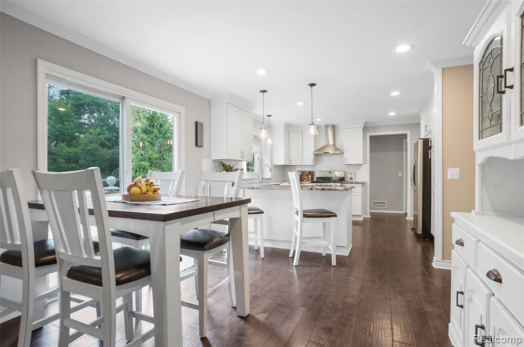 1036 Bembridge Drive Rochester Hills, MI 48307 - Photo 9 of 54