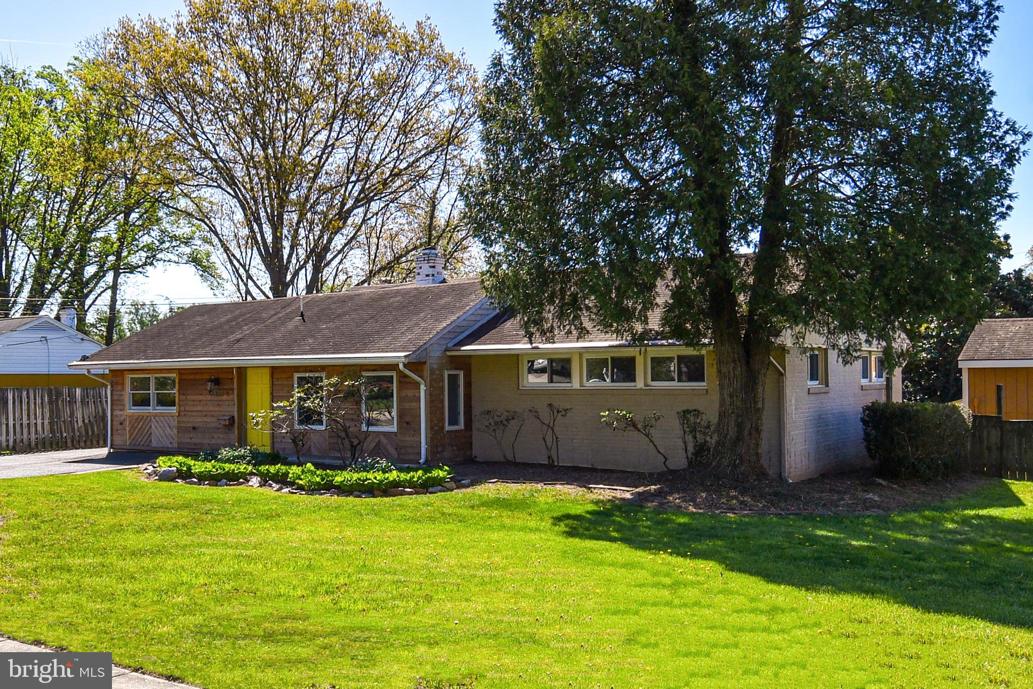 7315 Hogarth Street Springfield, VA 22151 - Photo 4 of 40