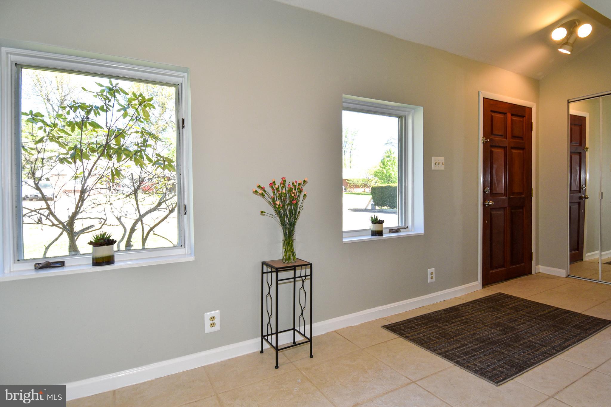 7315 Hogarth Street Springfield, VA 22151 - Photo 7 of 40