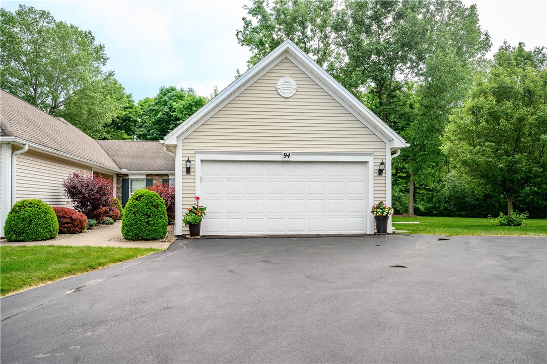 94 Maier Circle Gates, NY 14559 - Photo 1 of 22