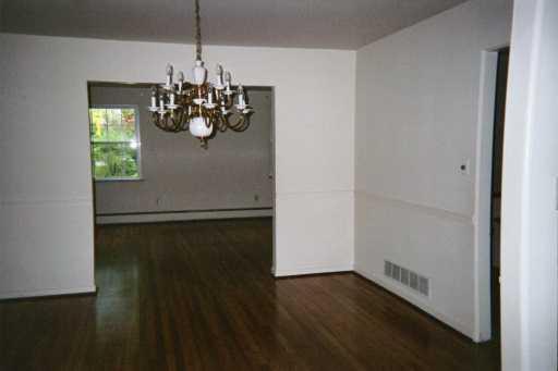565 McMichael Road Pittsburgh, PA 15205 - Photo 3 of 8 Gallery Image 3