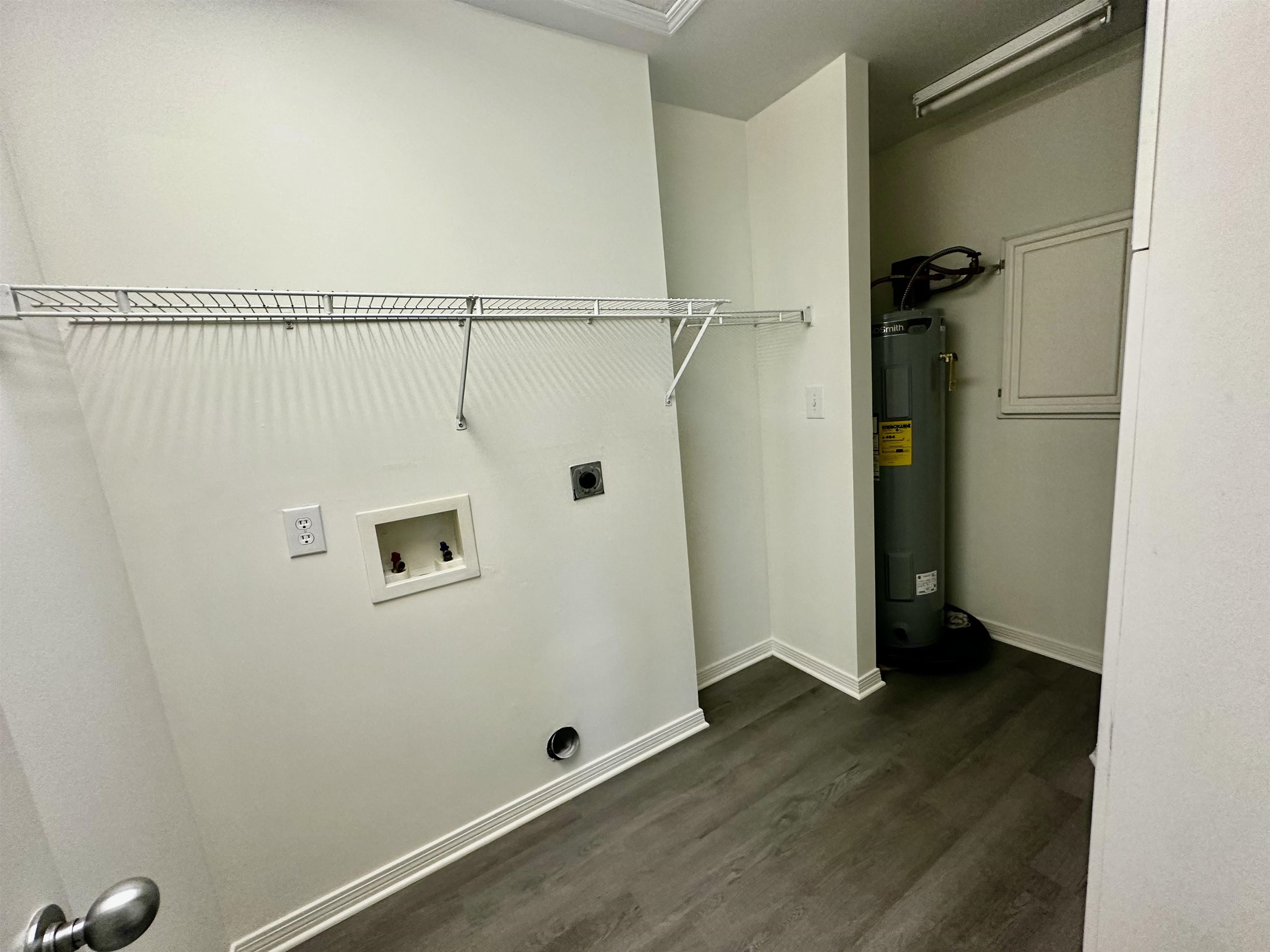 9090 Bay Pnes Road Elberta, AL 36530 - Photo 21 of 26 Laundry
