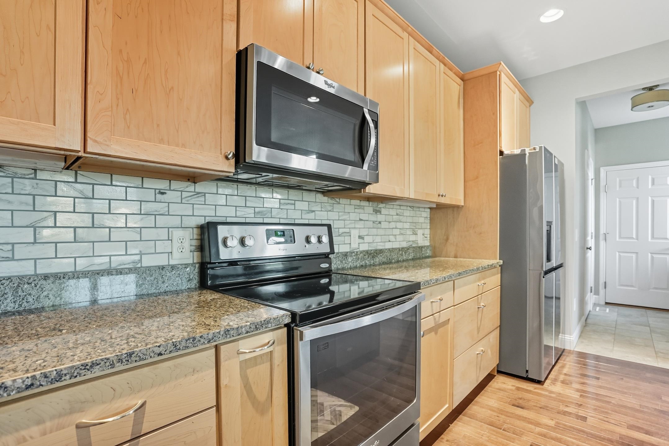 301 Zephyr Road Williston, VT 05495 - Photo 4 of 34