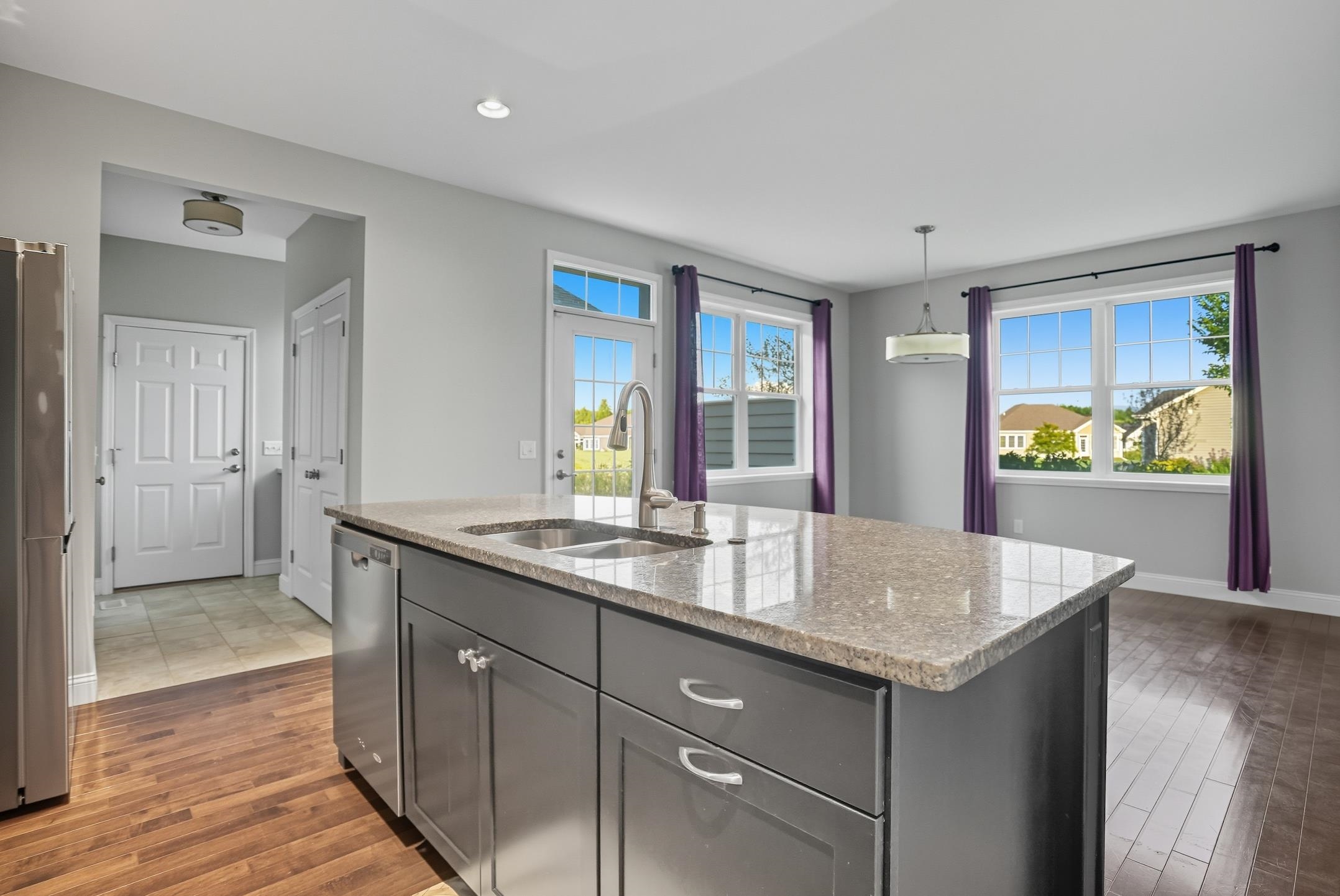 301 Zephyr Road Williston, VT 05495 - Photo 5 of 34