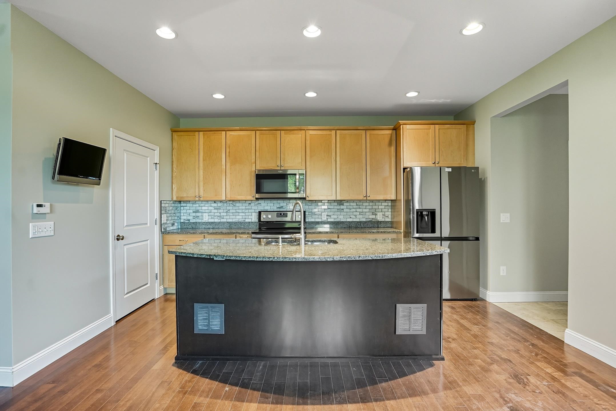 301 Zephyr Road Williston, VT 05495 - Photo 6 of 34