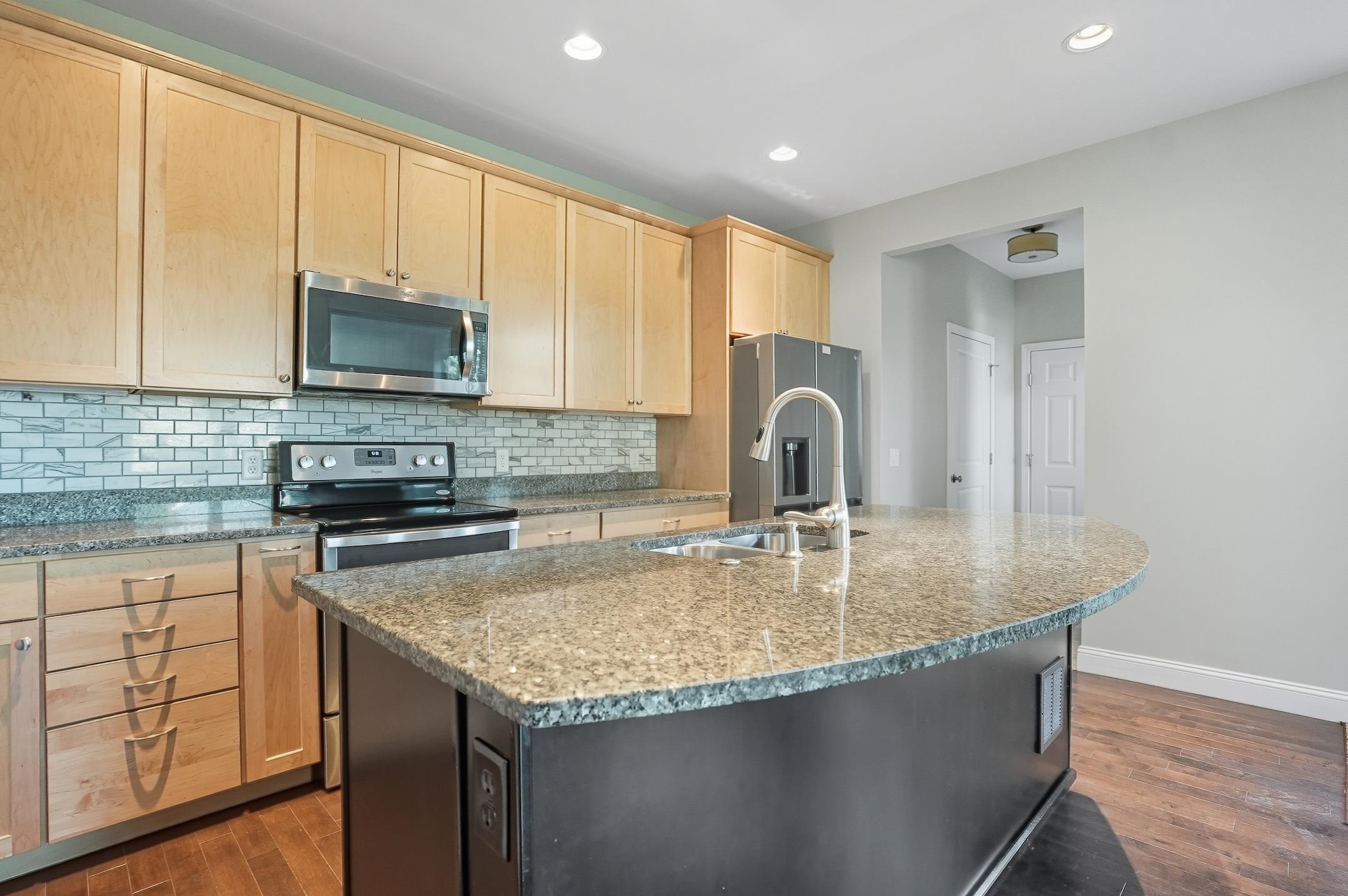 301 Zephyr Road Williston, VT 05495 - Photo 8 of 34