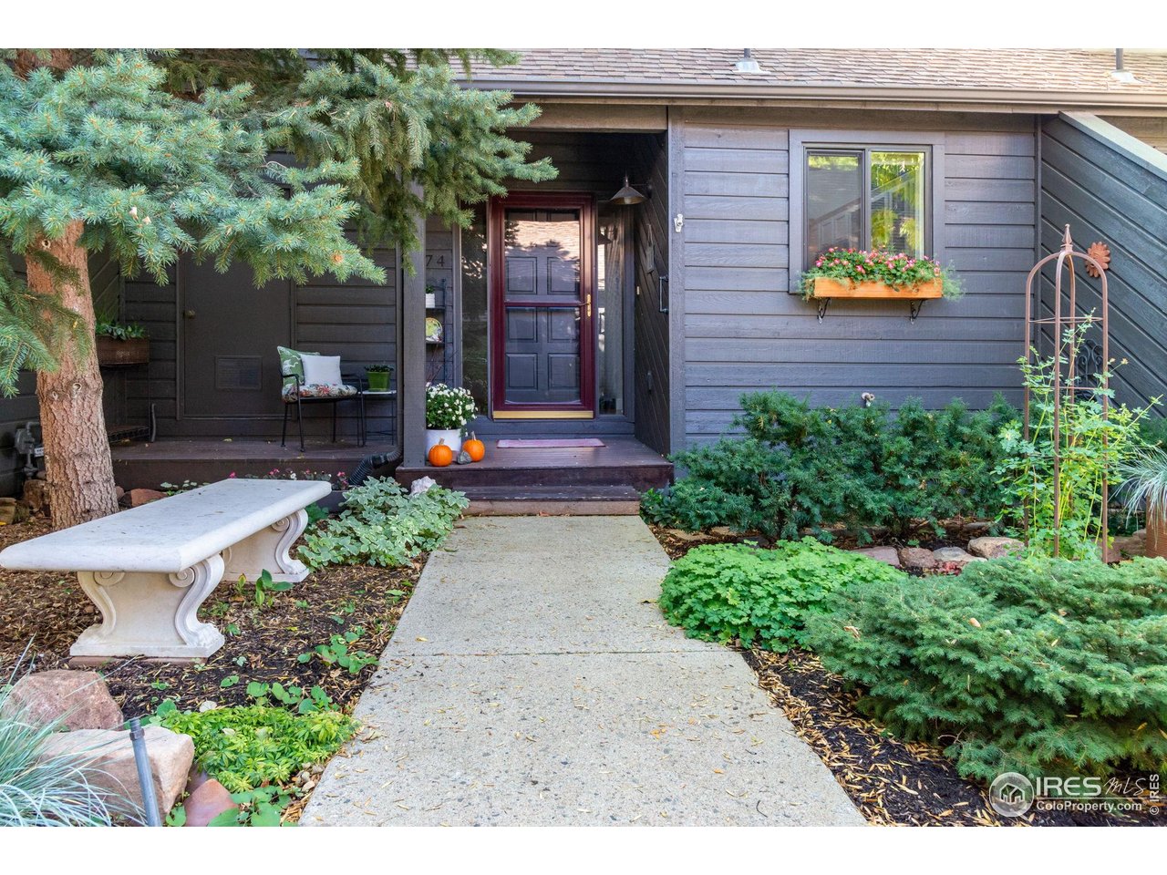 Beautiful and welcoming entry