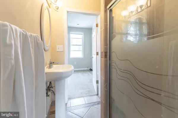 $3,600 | 928 South 18th Street, Philadelphia, PA 19146