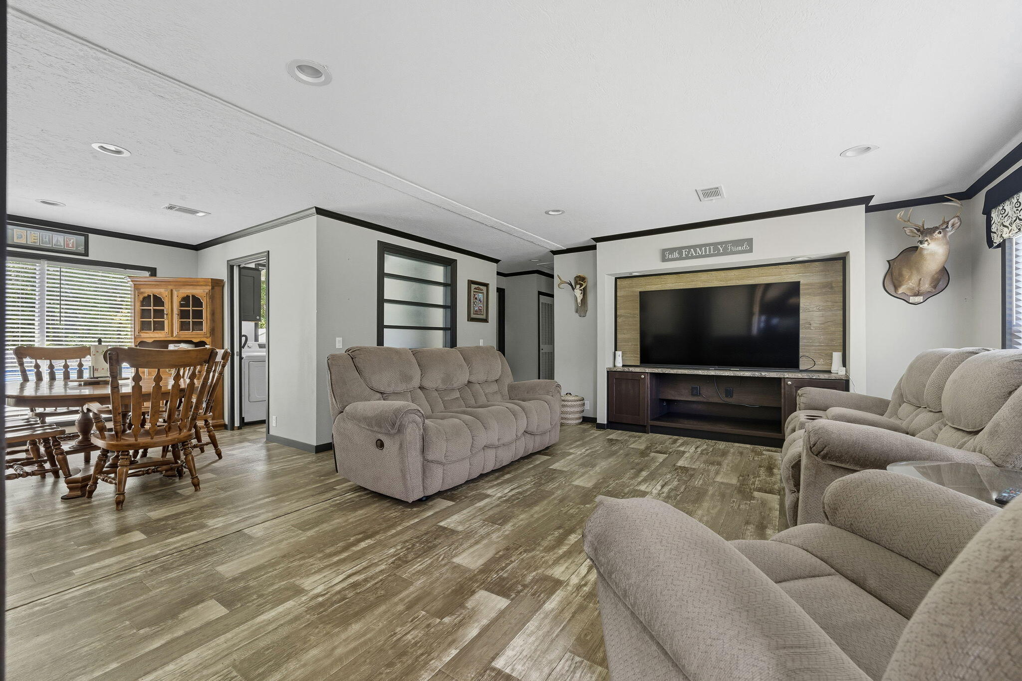 225 Connection Lane St. Stephen, SC 29479 - Photo 9 of 41 6-web-or-mls-Barclay Media Co_-25