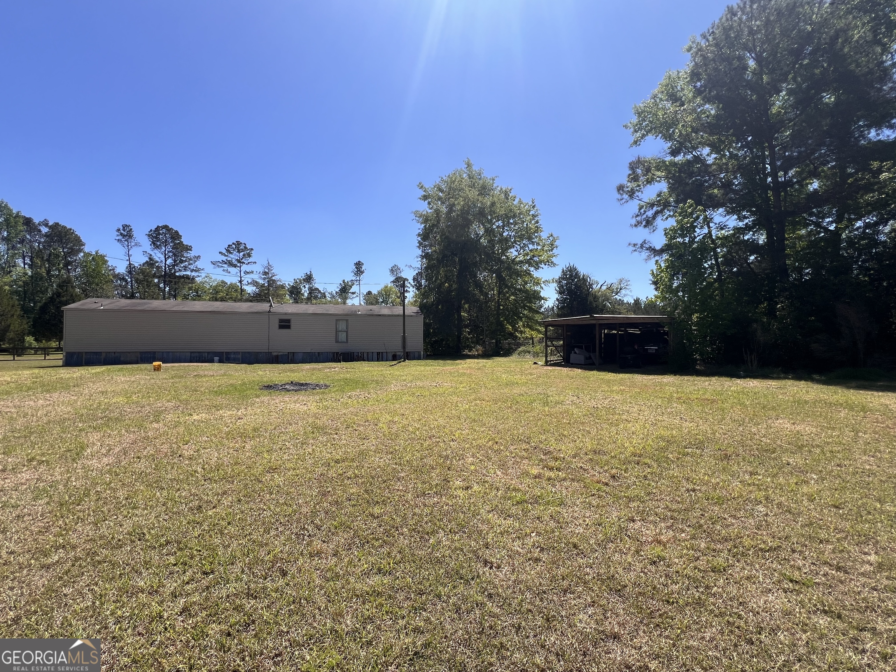 113 Riverview Soperton, GA 30457 - Photo 15 of 16 a view of outdoor space and yard