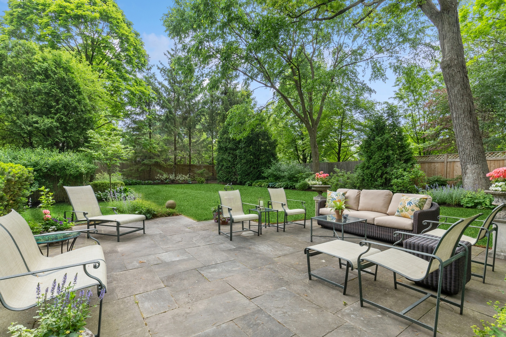 460 Washington Road Lake Forest, IL 60045 - Photo 43 of 50 a view of patio with chairs and a table