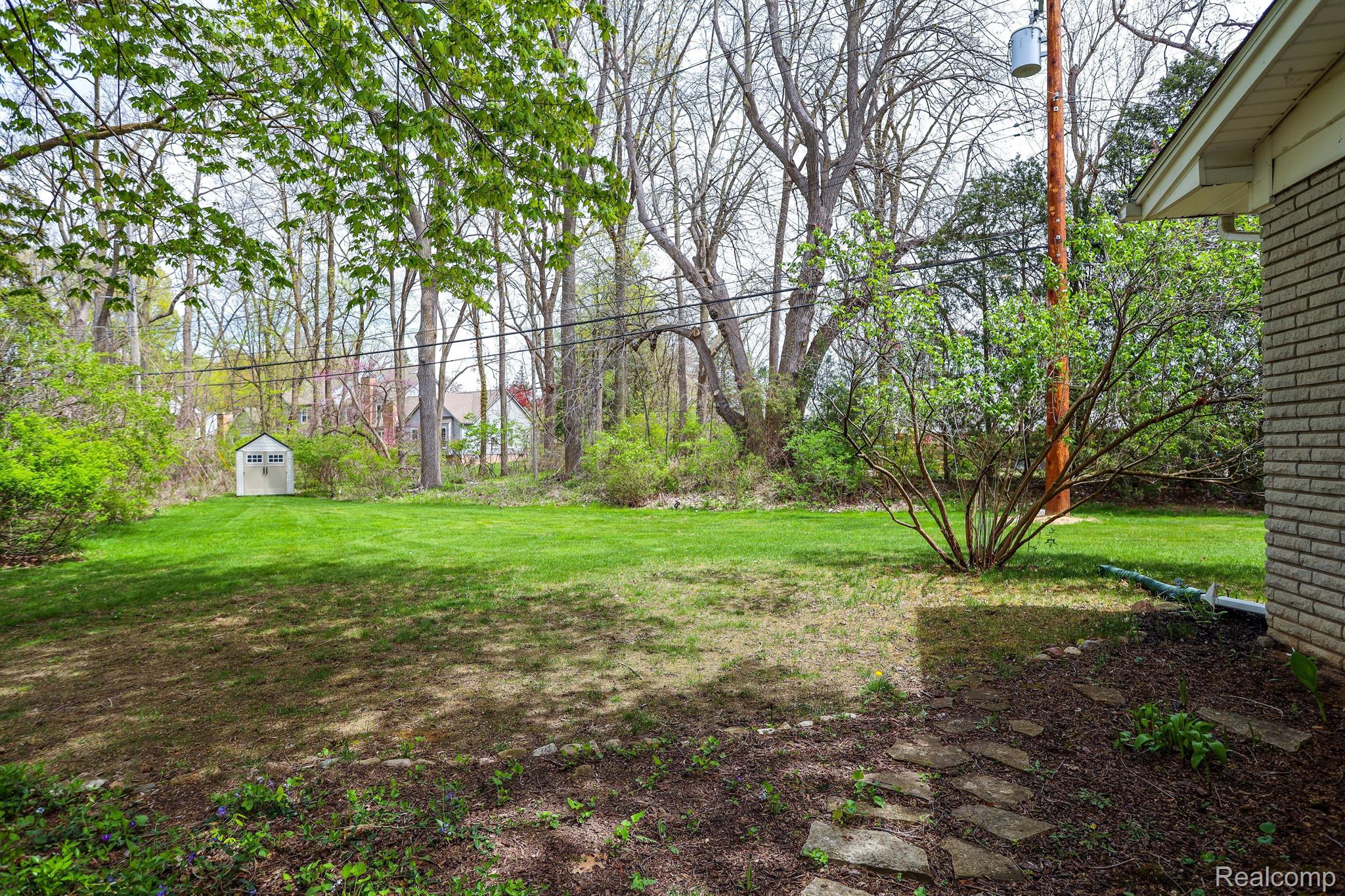 33702 James Farmington, MI 48336 - Photo 27 of 27 Gallery Image 27