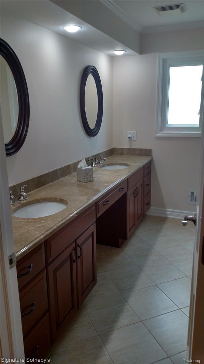 1606 North Kilburn Road Rochester, MI 48306 - Photo 24 of 27 IMG_20160703_133446669_HDR.jpg