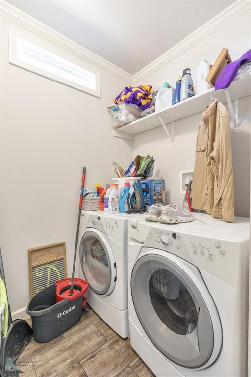 11682 County Road 434 Merkel, TX 79536 - Photo 18 of 37 a utility room with dryer and washer