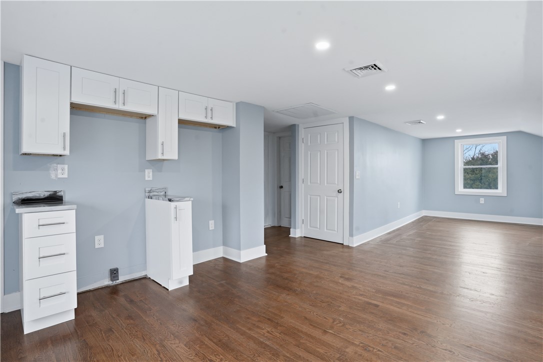 188 Greene Lane Middletown, RI 02842 - Photo 17 of 38