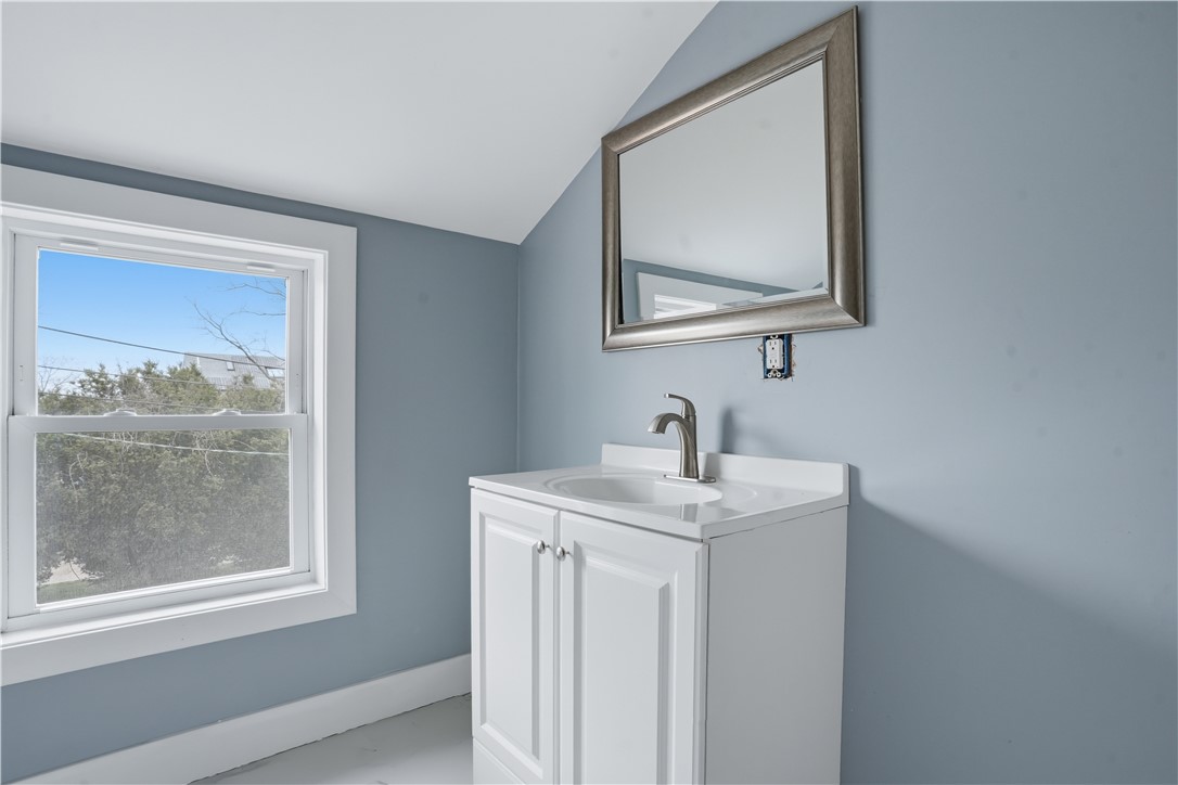 188 Greene Lane Middletown, RI 02842 - Photo 25 of 38