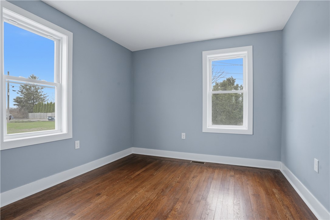 188 Greene Lane Middletown, RI 02842 - Photo 10 of 38