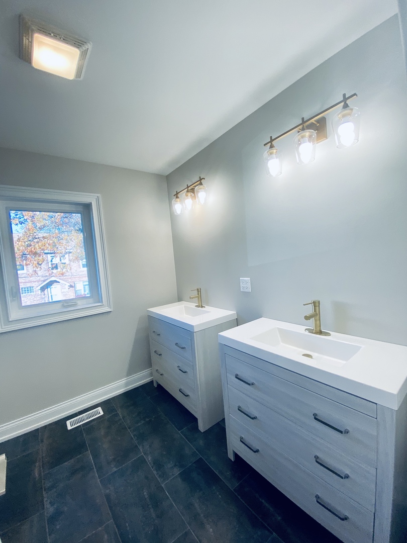 4401 Wisconsin Avenue Stickney, IL 60402 - Photo 14 of 25