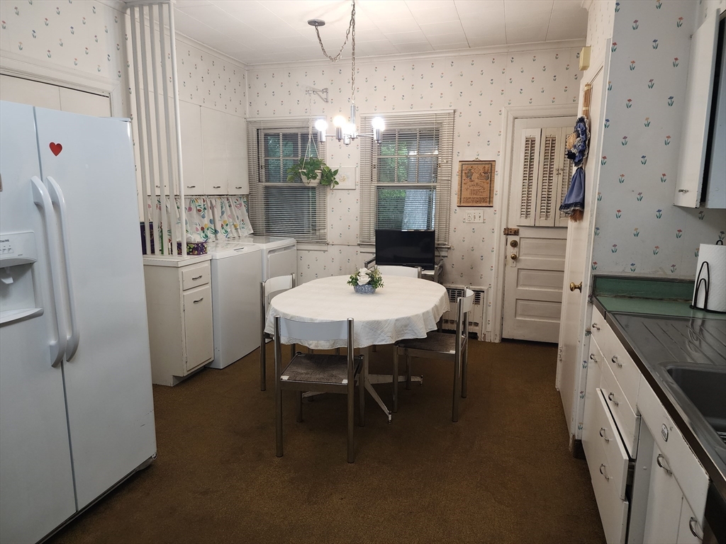 58 Rockland Street Springfield, MA 01118 - Photo 10 of 26