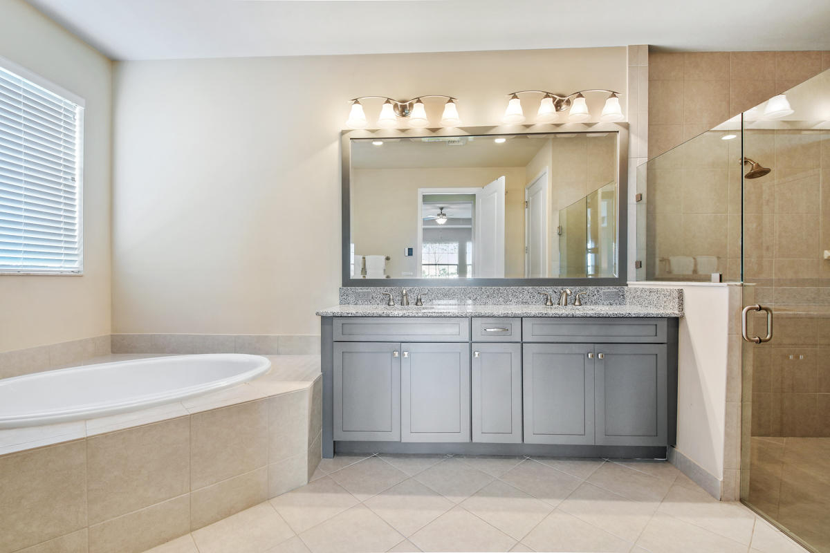 159 Tresana Boulevard, Unit 113 Jupiter, FL 33478 - Photo 17 of 64 Master Bathroom