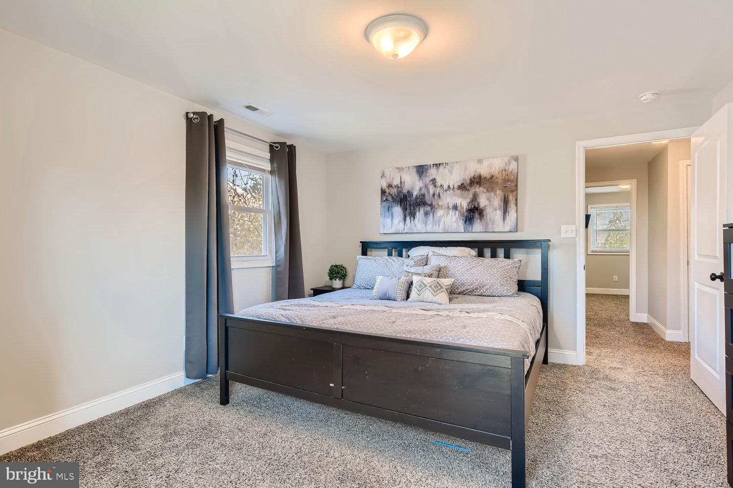 3633 Greenvale Road Baltimore, MD 21229 - Photo 5 of 27 Gallery Image 5
